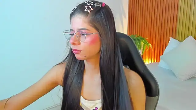 carlina 15 online show from 05/10/26, 11:48