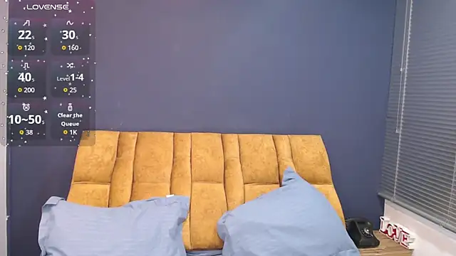 KendraaSimons online show from 12/01/25, 07:52