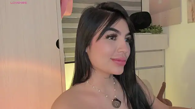 EmmyKenner online show from 04/04/26, 12:02