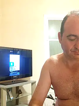 Snapshot of Pollagorda_34877 chatting on 10/19/25, 01:28 Pollagorda 34877 online show from 10/19/25, 01:28