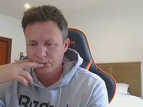 TroyDieselXXX online show from 11/16/25, 12:00