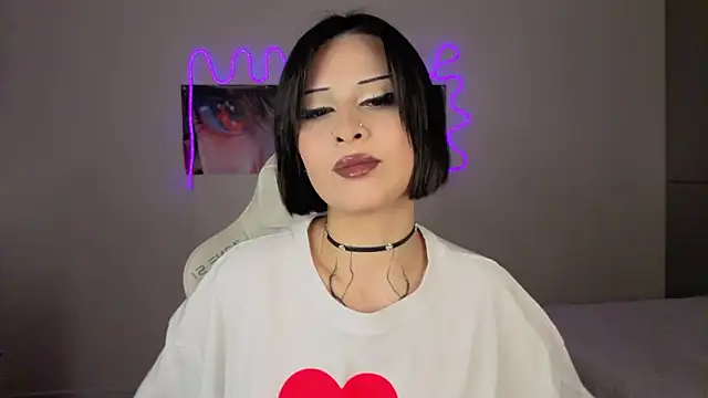 IamLuna2006 online show from 02/13/26, 05:14