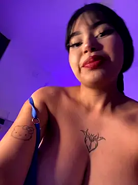 lucialauper  online show from 10/19/25, 02:01