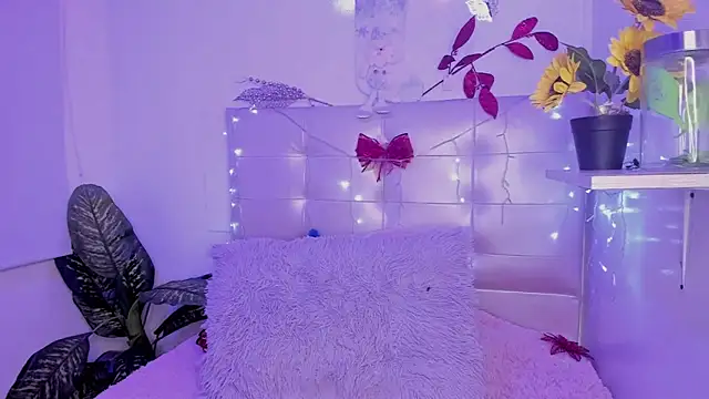 Anna Blade  online show from 12/20/25, 01:51