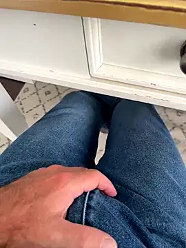 cyclone1212 online show from 10/24/25, 01:40