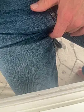 cyclone1212 online show from 12/19/25, 02:02