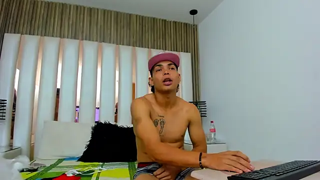 KailinANDrihky online show from 10/14/25, 01:17