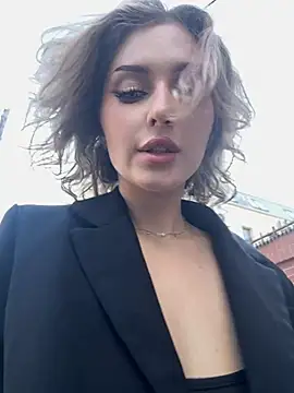 KellyKeler online show from 10/04/25, 11:52