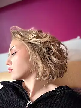 KellyKeler online show from 04/12/26, 10:09