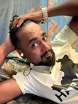 Snapshot of Munny6677 chatting on 09/22/25, 08:22 Munny6677 online show from 09/22/25, 08:22