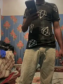 Snapshot of Munny6677 chatting on 10/28/25, 08:33 Munny6677 online show from 10/28/25, 08:33