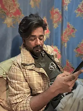 Snapshot of Munny6677 chatting on 11/09/25, 07:12 Munny6677 online show from 11/09/25, 07:12