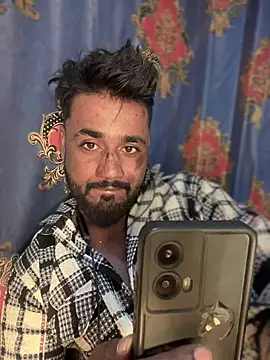 Snapshot of Munny6677 chatting on 11/22/25, 06:18 Munny6677 online show from 11/22/25, 06:18