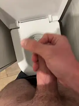 hugehairycock 98 online show from 11/30/25, 10:36