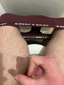 hugehairycock 98 online show from 02/06/26, 09:56