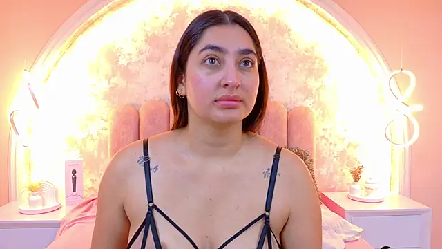 Snapshot of JasmineRhodes chatting on 03/02/26, 12:12 JasmineRhodes online show from 03/02/26, 12:12