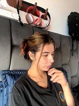 Snapshot of AllieYourGirl chatting on 11/13/25, 03:11 AllieYourGirl online show from 11/13/25, 03:11