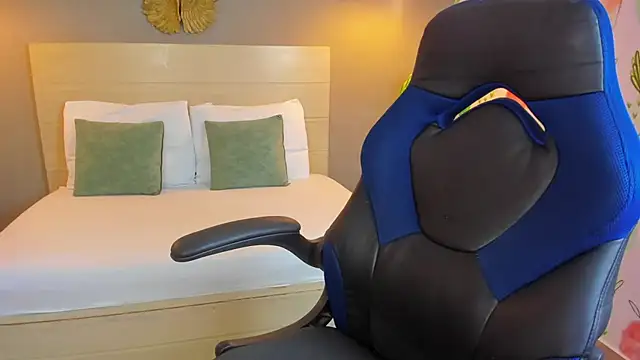 kitty sweeety  online show from 11/07/25, 12:38