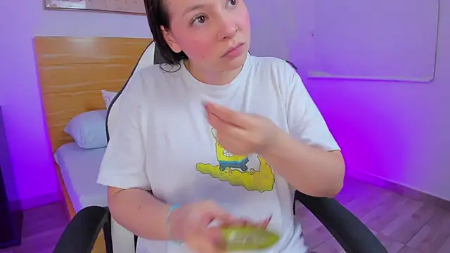 kitty sweeety  online show from 12/22/25, 12:46