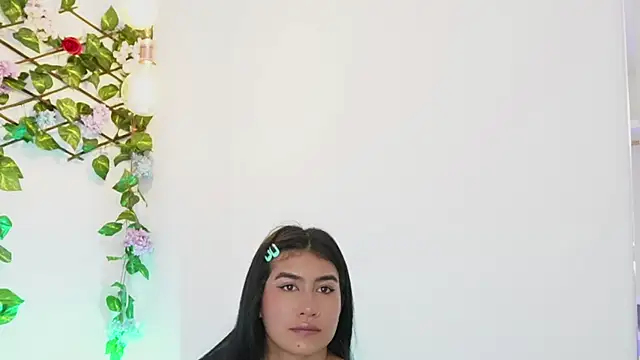 saraBow online show from 09/09/25, 05:56