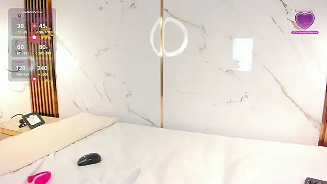 CandyRouse   online show from 01/13/26, 04:51