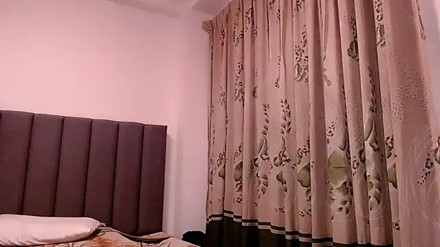 Snapshot of saara_johnson496 chatting on 06/20/26, 12:03 saara johnson496 online show from 06/20/26, 12:03