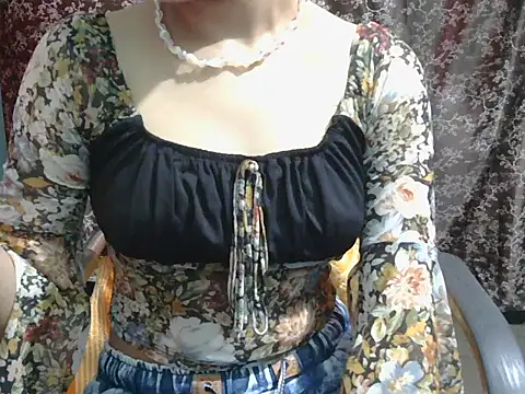 lovely soniya online show from 07/28/26, 05:58