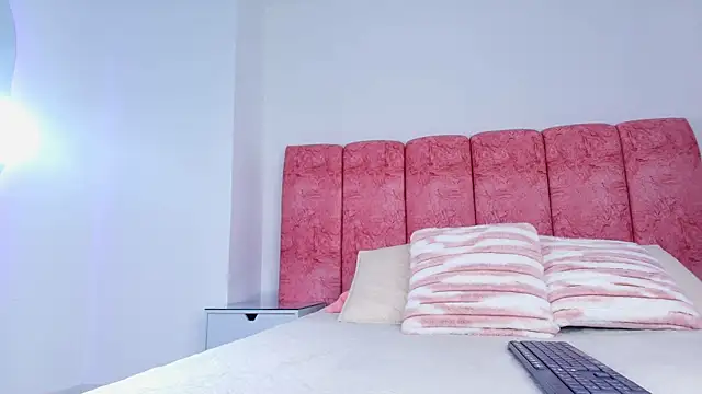 emmacurvy online show from 12/04/25, 03:05