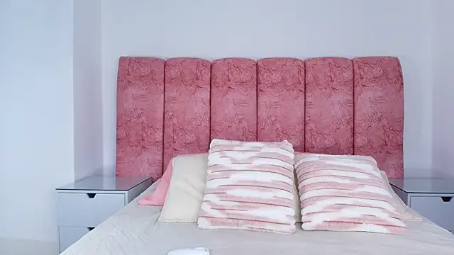 emmacurvy online show from 12/05/25, 03:04