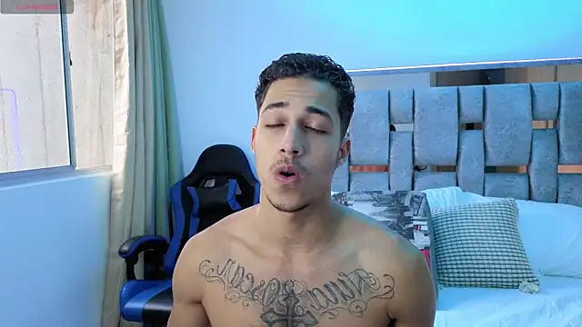 Snapshot of orionblaze69_ chatting on 10/23/25, 09:13 orionblaze69 online show from 10/23/25, 09:13