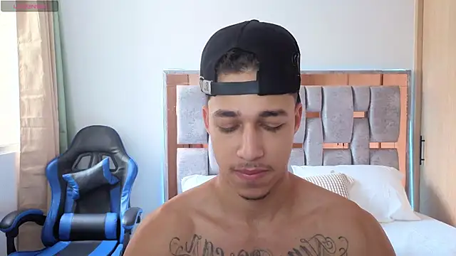 Snapshot of orionblaze69_ chatting on 10/26/25, 08:15 orionblaze69 online show from 10/26/25, 08:15