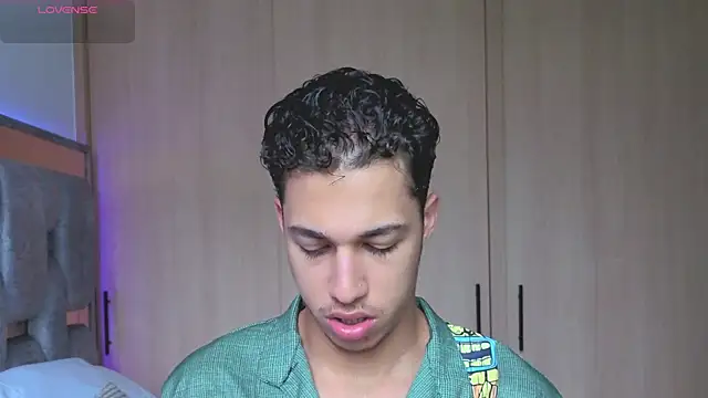 Snapshot of orionblaze69_ chatting on 11/19/25, 08:42 orionblaze69 online show from 11/19/25, 08:42