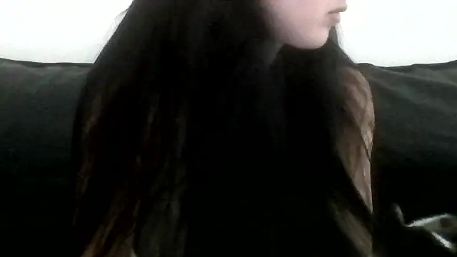 Snapshot of milagaborxx chatting on 04/23/26, 11:20 milagaborxx online show from 04/23/26, 11:20