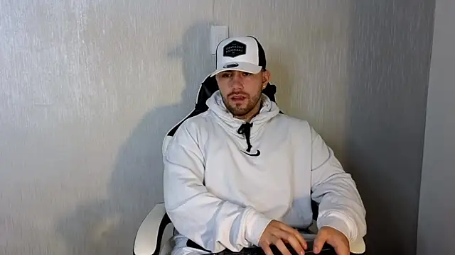 Ades Lowe online show from 09/24/25, 11:57