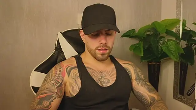 Ades Lowe online show from 12/21/25, 11:39