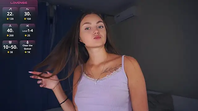 LoraDavi online show from 10/15/25, 07:30