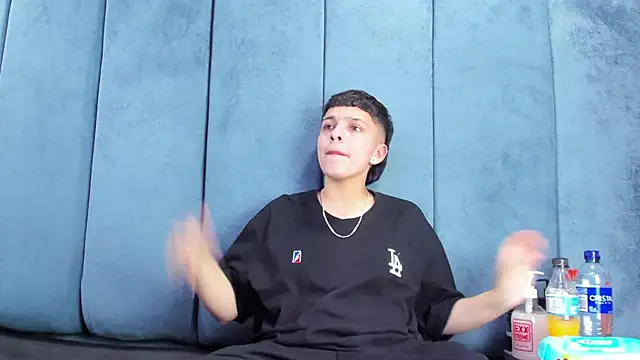 Megan Thompson  online show from 03/12/26, 02:18