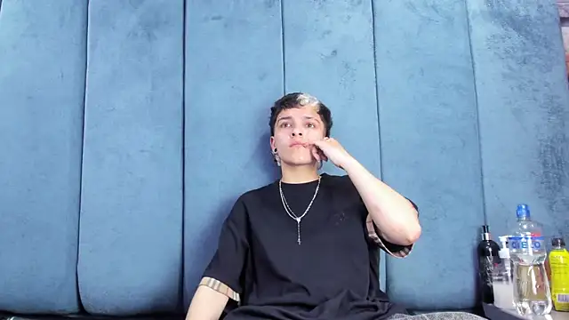 Megan Thompson  online show from 04/16/26, 02:12