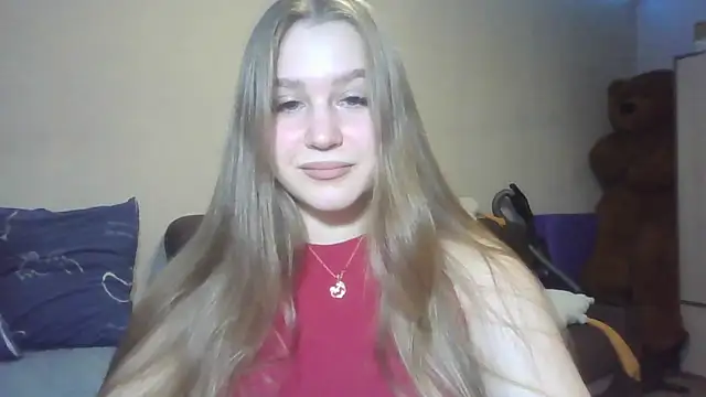 Snapshot of yourhoney_Lola_ chatting on 10/19/25, 01:34 yourhoney Lola online show from 10/19/25, 01:34