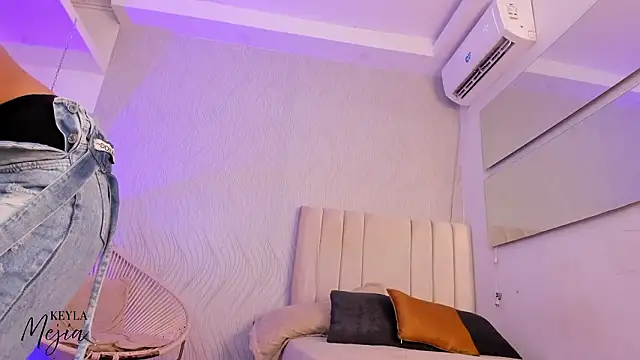 keyla mejia online show from 02/07/26, 12:09