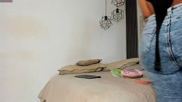 keyla mejia online show from 03/11/26, 12:00