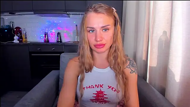 Snapshot of MashaFromRussia__ chatting on 09/14/25, 07:51 MashaFromRussia online show from 09/14/25, 07:51