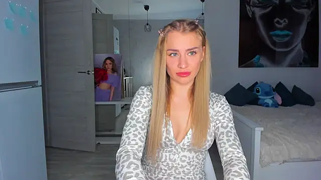 Snapshot of MashaFromRussia__ chatting on 11/06/25, 09:21 MashaFromRussia online show from 11/06/25, 09:21