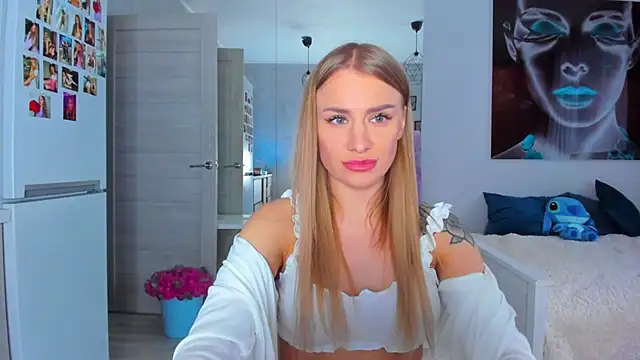 Snapshot of MashaFromRussia__ chatting on 11/27/25, 09:22 MashaFromRussia online show from 11/27/25, 09:22