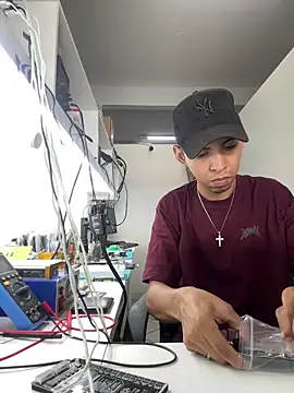Oqui online show from 05/19/26, 06:25
