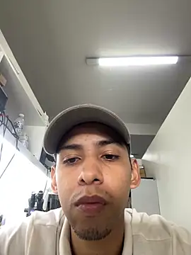 Oqui online show from 05/20/26, 02:12