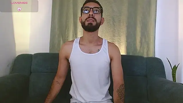 ReyPablo1 online show from 10/08/25, 08:39