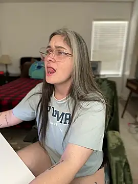 Snapshot of Alix_Valentine chatting on 02/12/26, 08:04 Alix Valentine online show from 02/12/26, 08:04