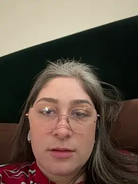 Snapshot of Alix_Valentine chatting on 02/15/26, 07:21 Alix Valentine online show from 02/15/26, 07:21