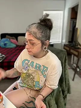 Snapshot of Alix_Valentine chatting on 02/17/26, 07:09 Alix Valentine online show from 02/17/26, 07:09